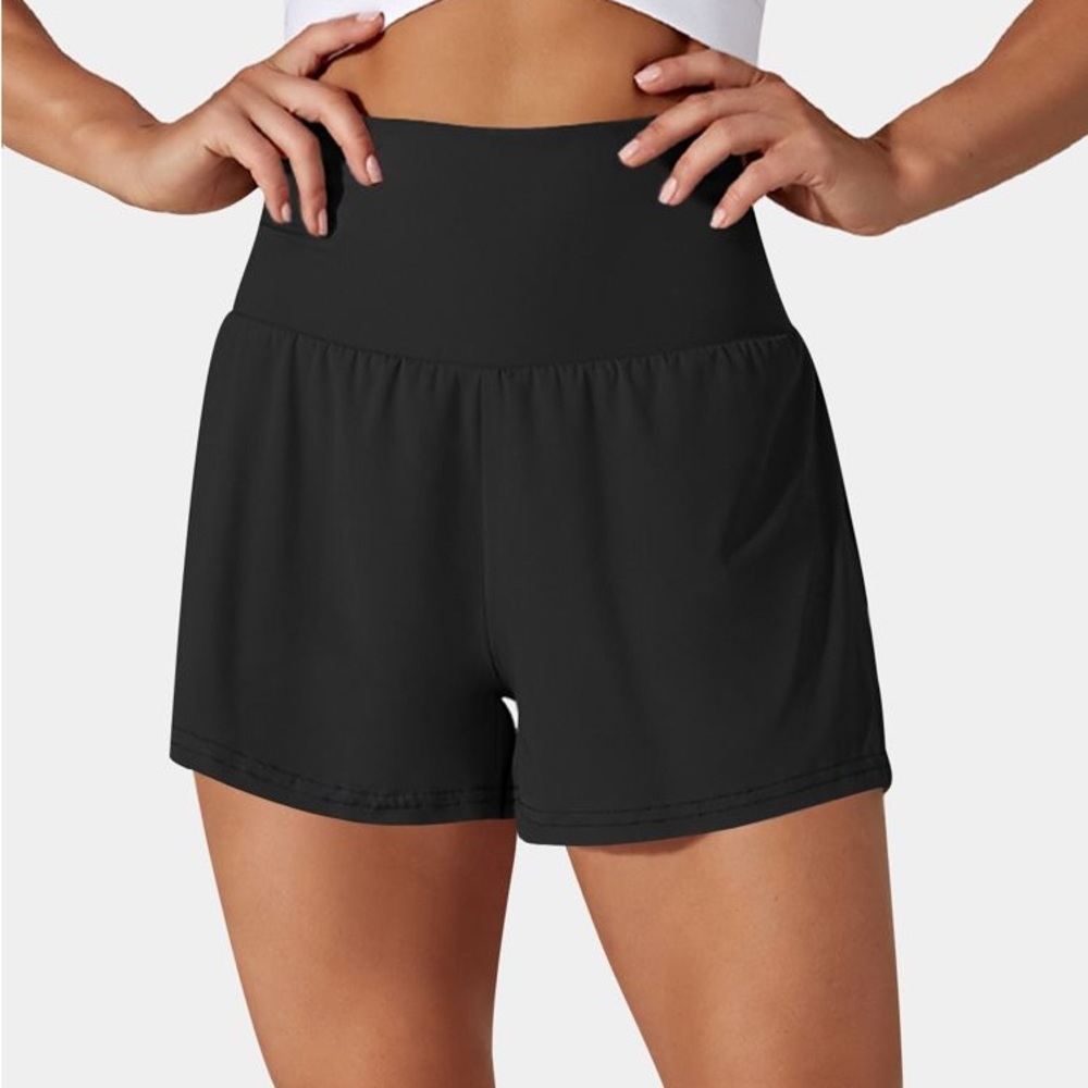 Halara NWT Black/Medium Super High Waisted 2-in-1 Yoga Shorts